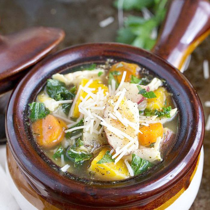 羽衣甘蓝和蔬菜汤