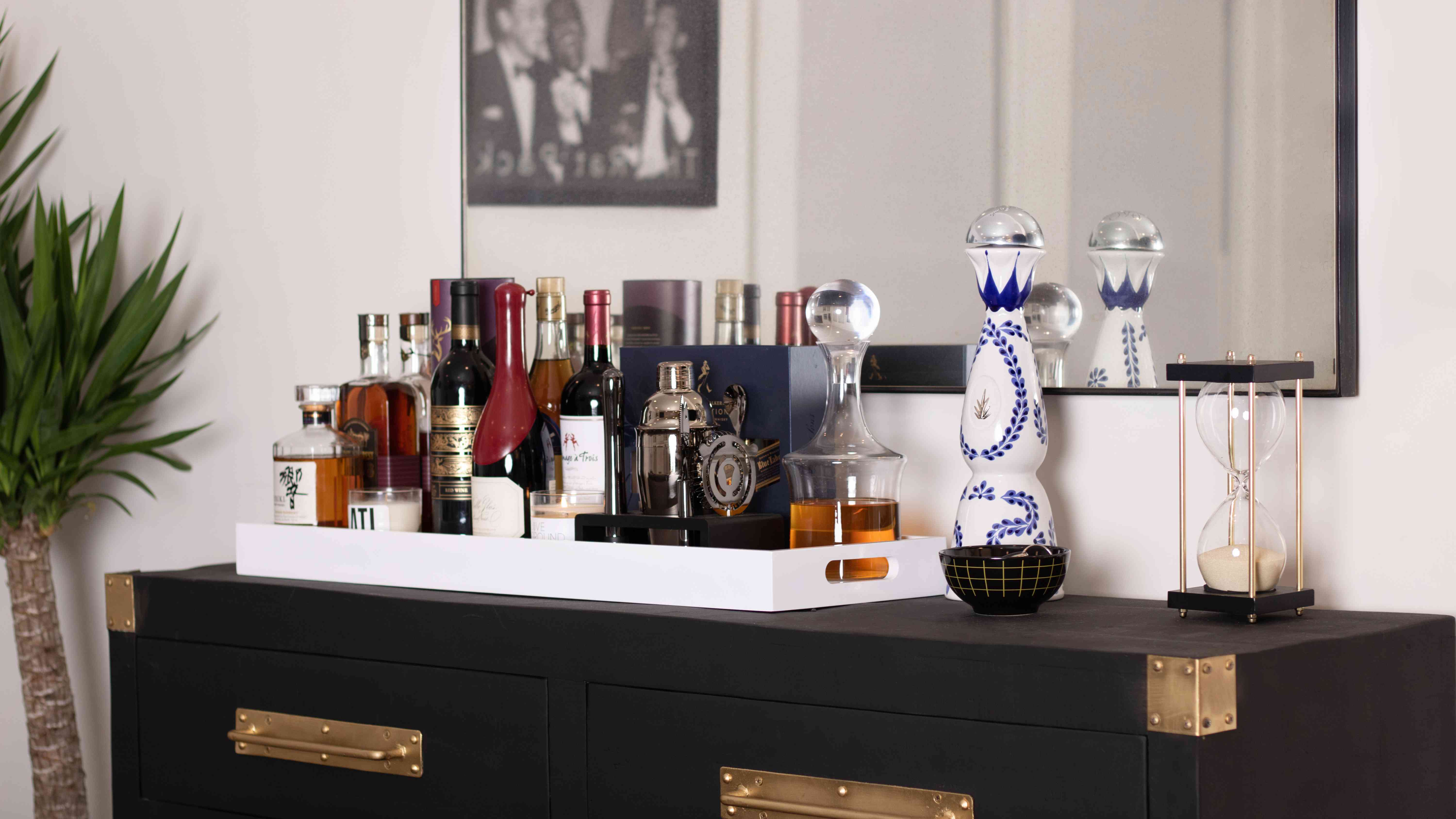 梳妆台改造成酒吧