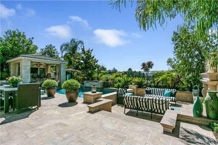 拉德拉牧场后院