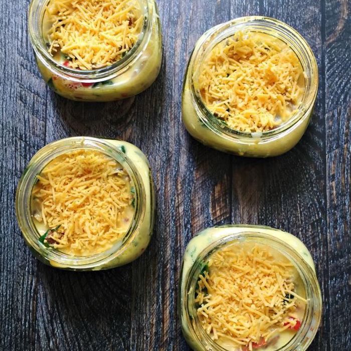 装在罐子里的煎蛋卷