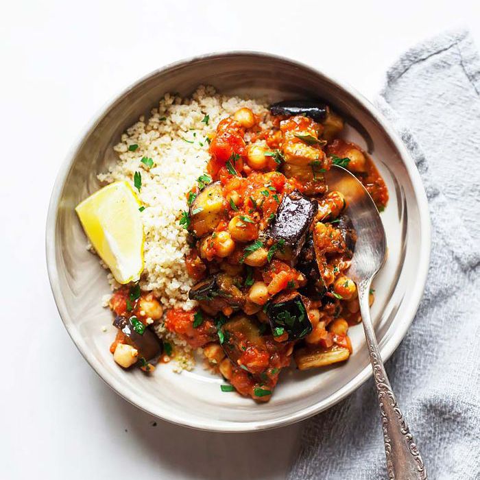 红烧茄子哈里萨辣酱鹰嘴豆