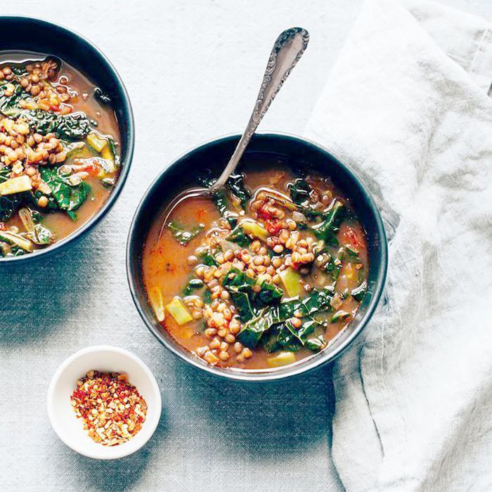 小扁豆和绿色辣椒