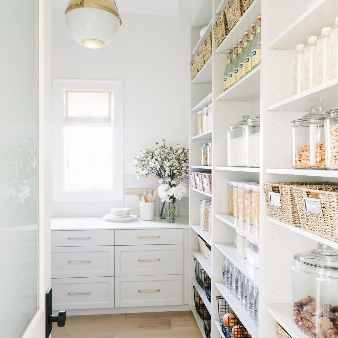 光线和通风的食品室