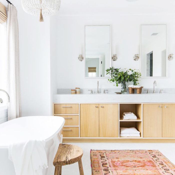 分层的豪华浴室