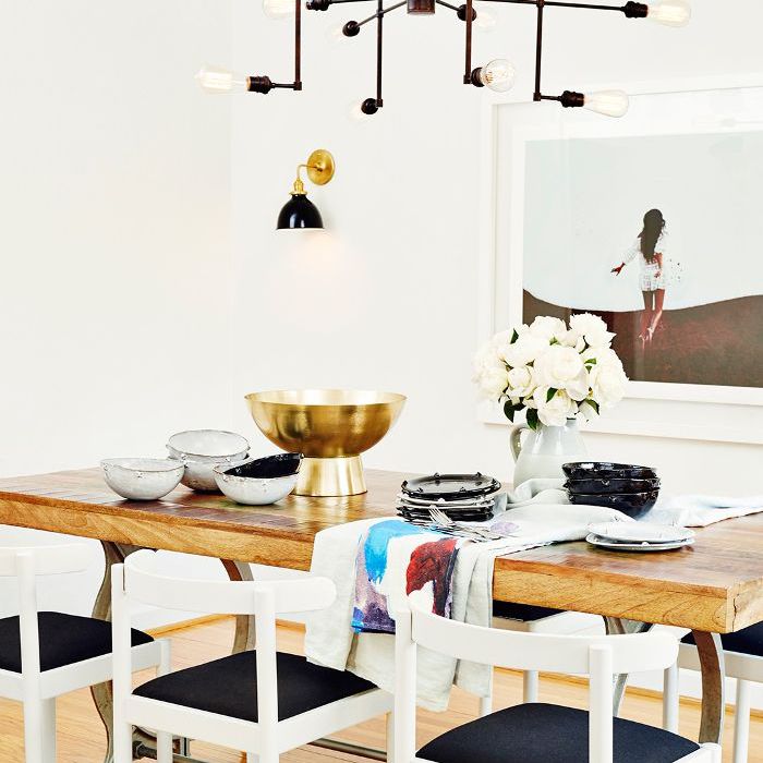 妮娜·杜波夫洛杉矶之家|详细报道