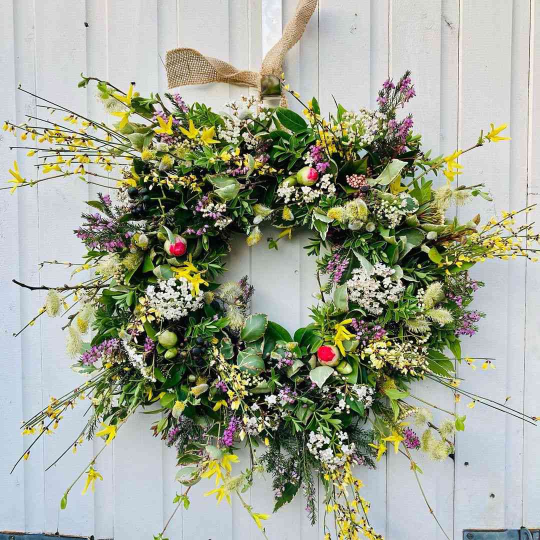 金科本花艺春天花环。