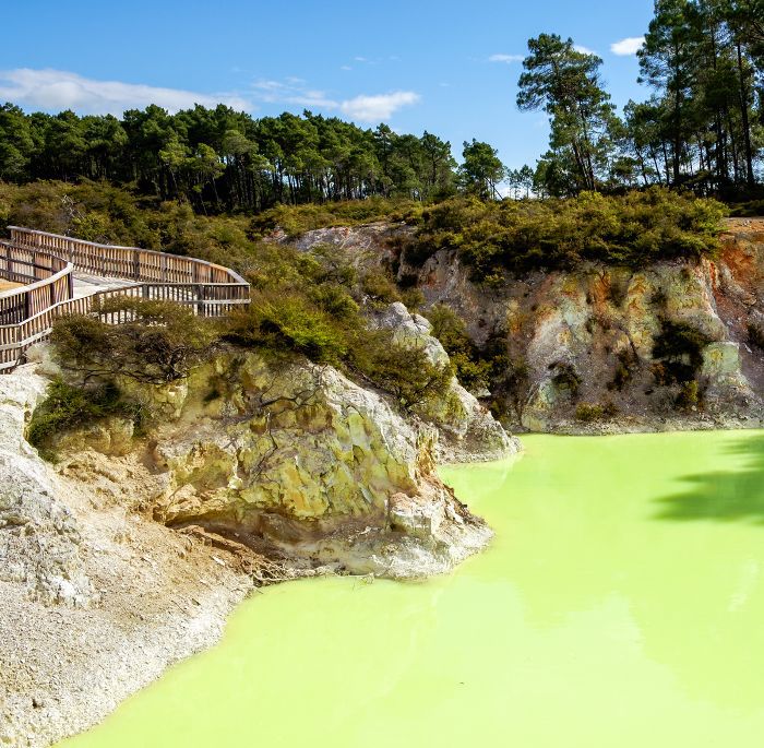 丰富多彩的湖泊