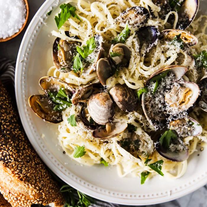 与蛤蜊30分钟的意大利细面条