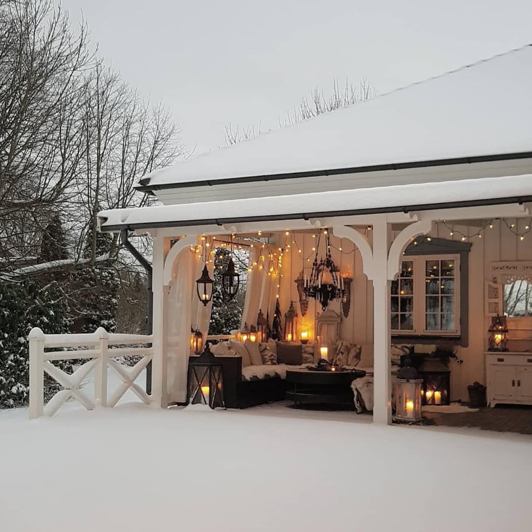 冬天装饰的门廊