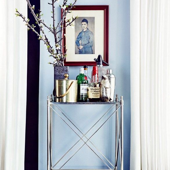 杰西卡·阿尔芭在她的宾馆里