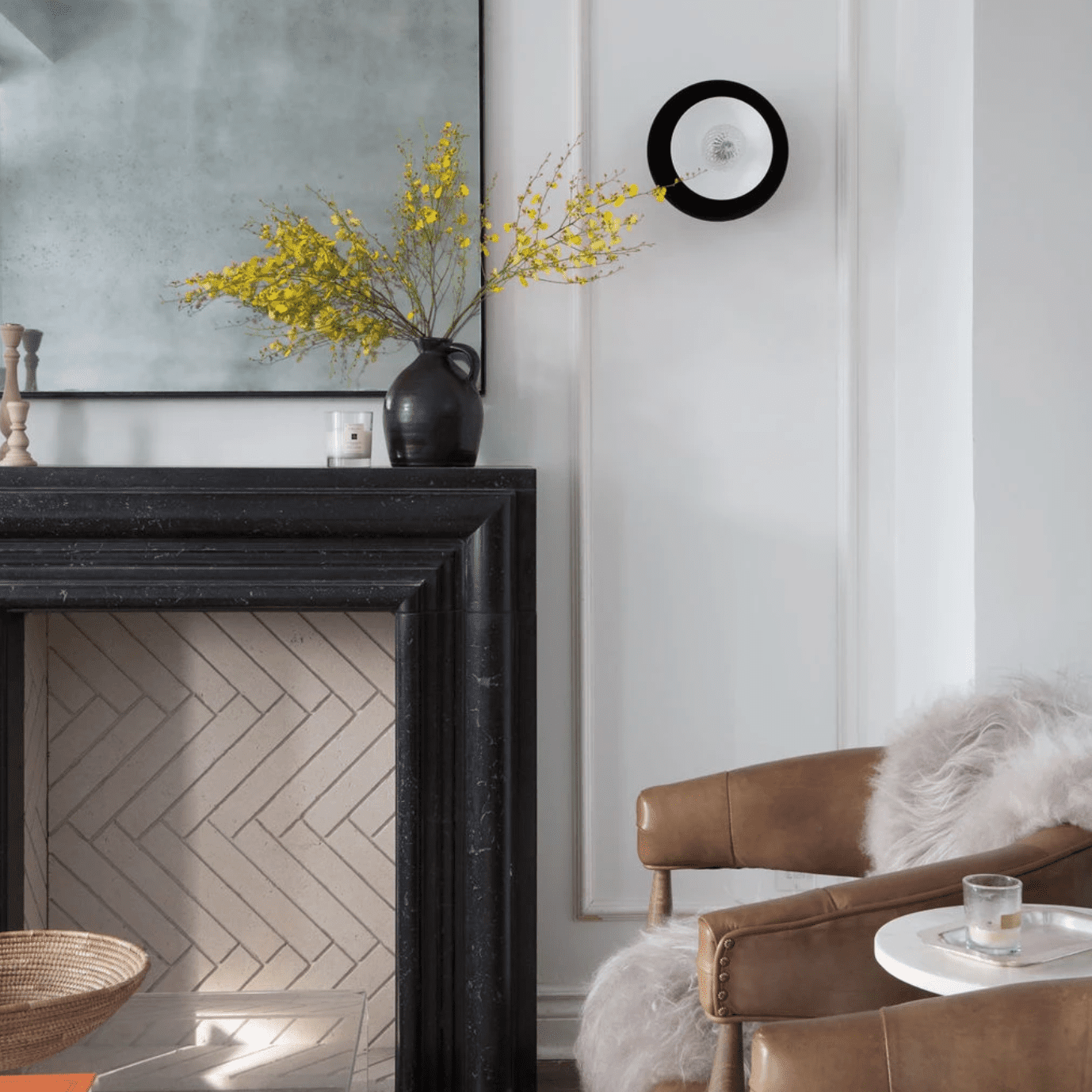 乡村壁炉壁炉架。