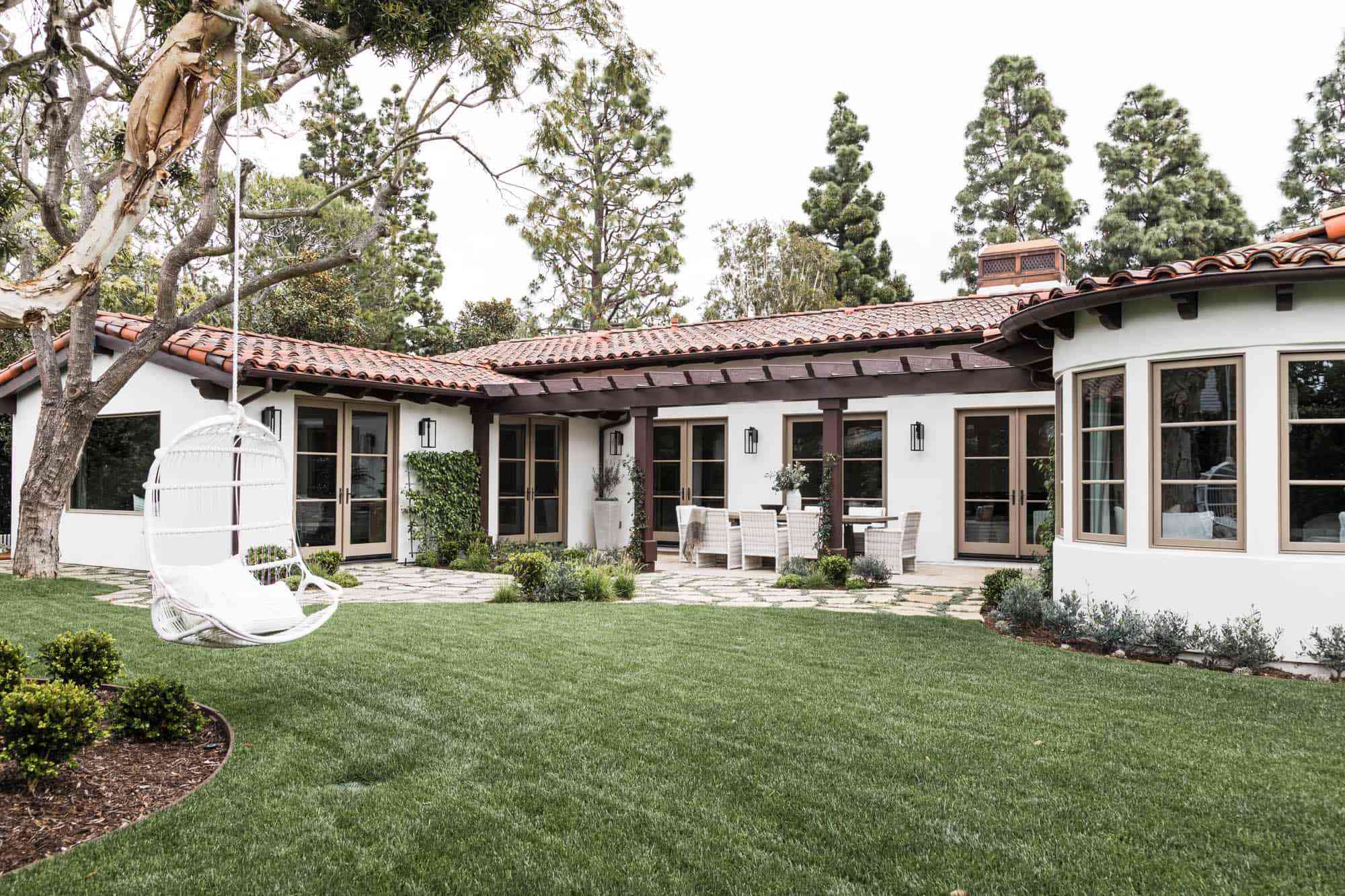 Mindy Gayer Walkway复古石头