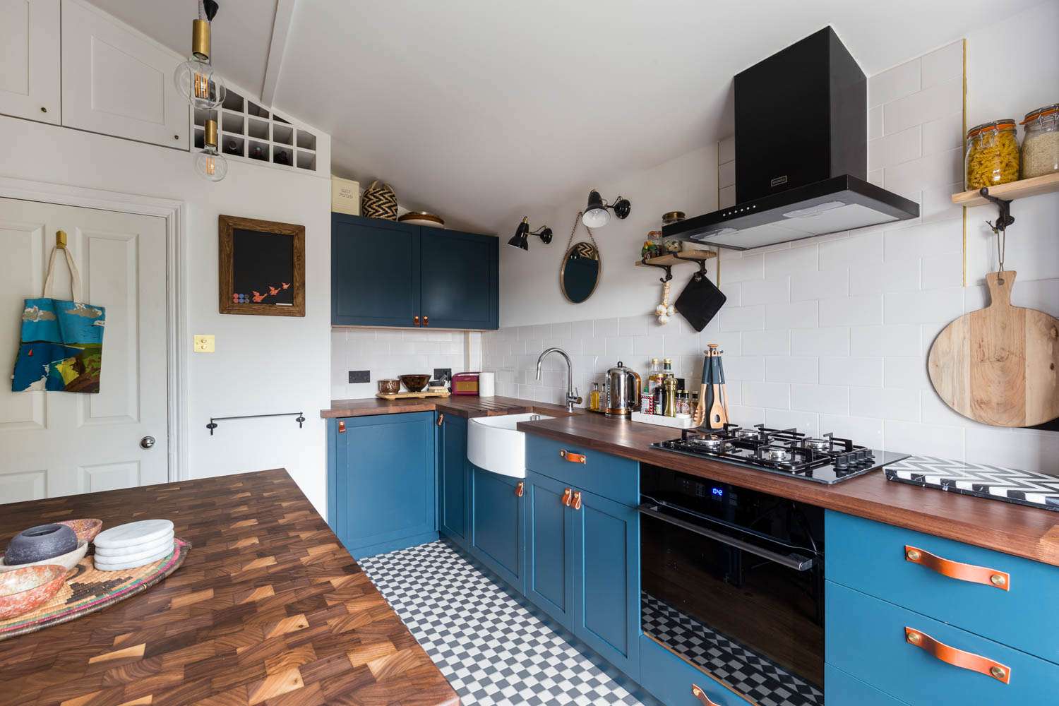 陶瓷瓷砖在厨房里