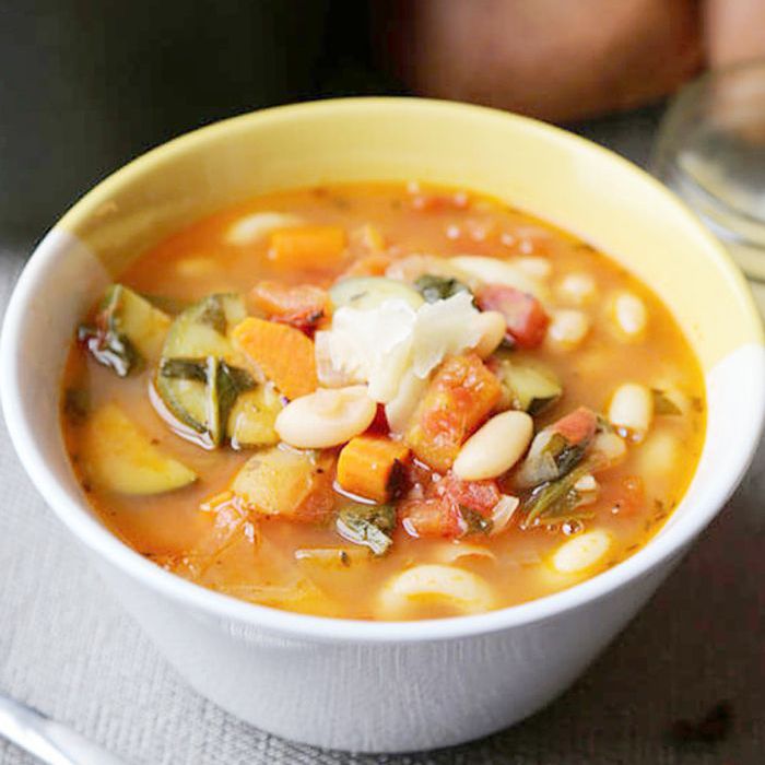 丰盛的托斯卡纳汤