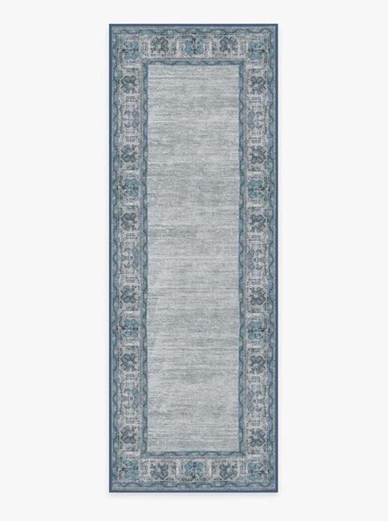 蓝色印花地毯，目前在休闲局待售