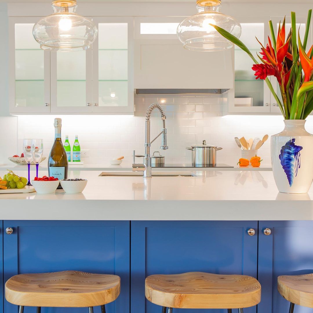 厨房用蓝色油漆