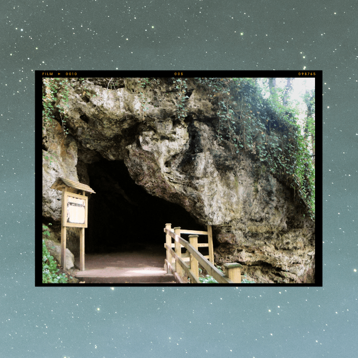 洞穴入口
