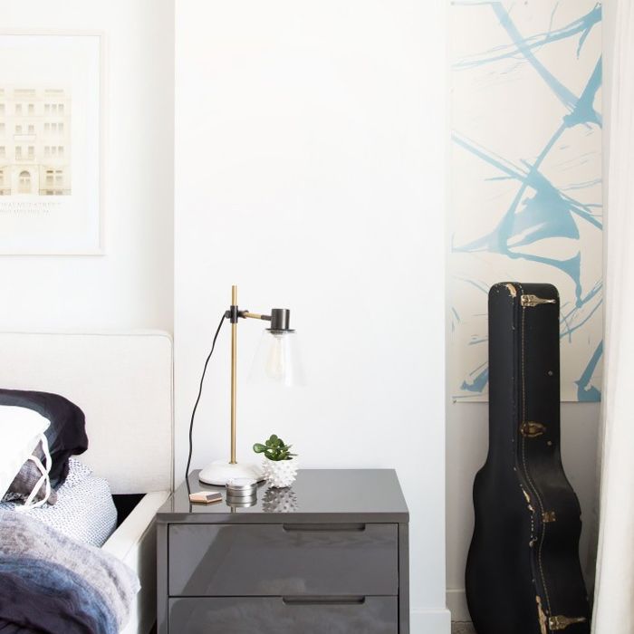 蓝色主题的卧室“class=