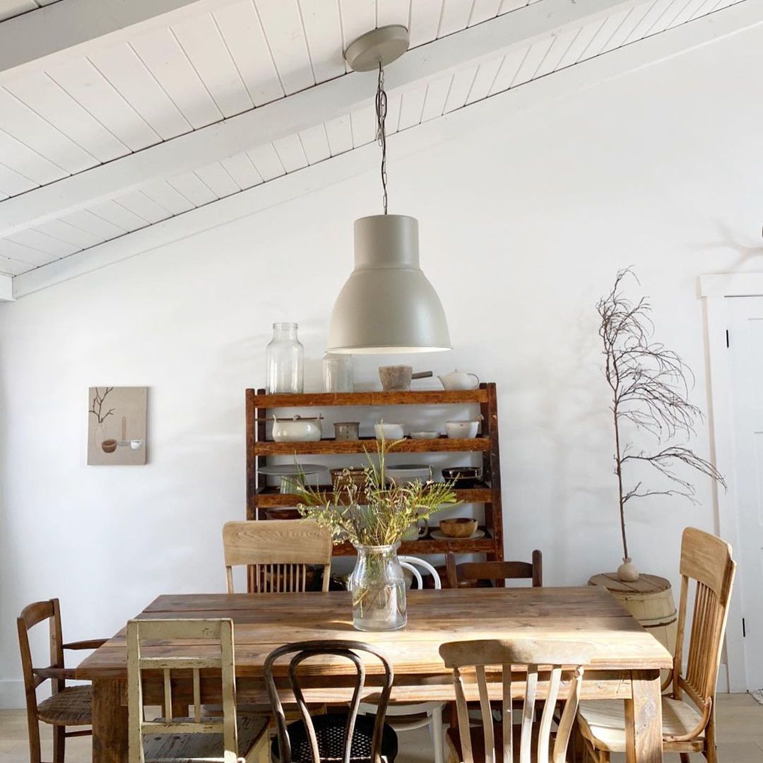 秋季装饰木质餐厅