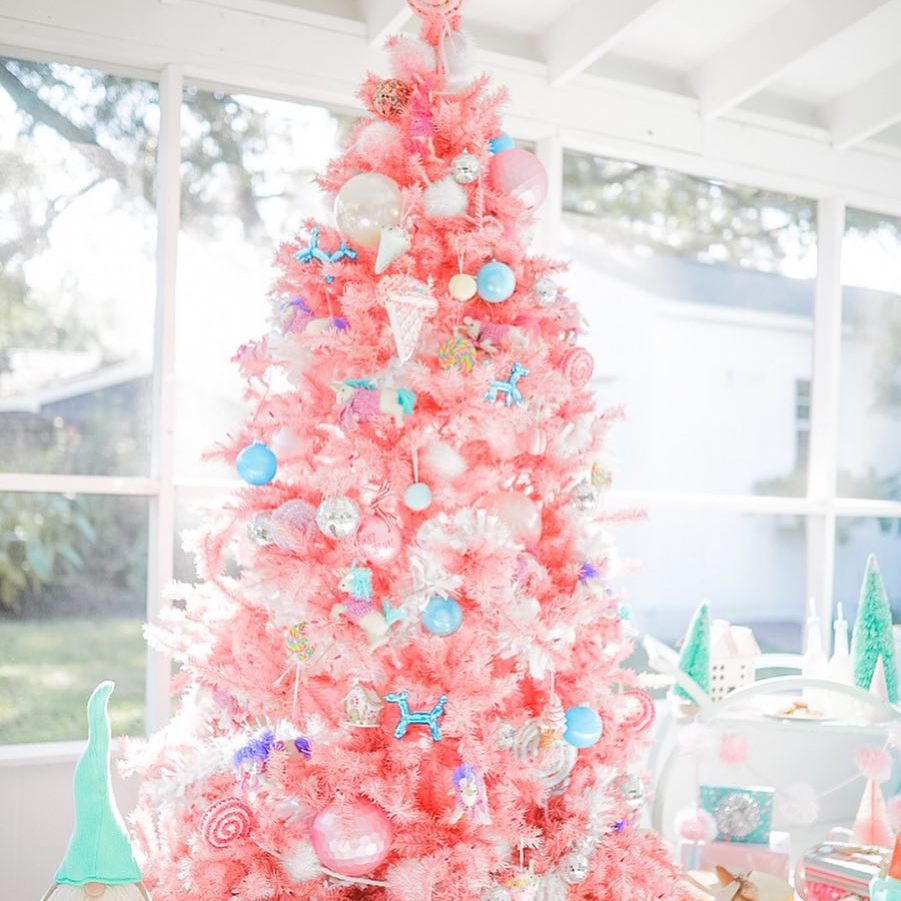 粉红色的圣诞树