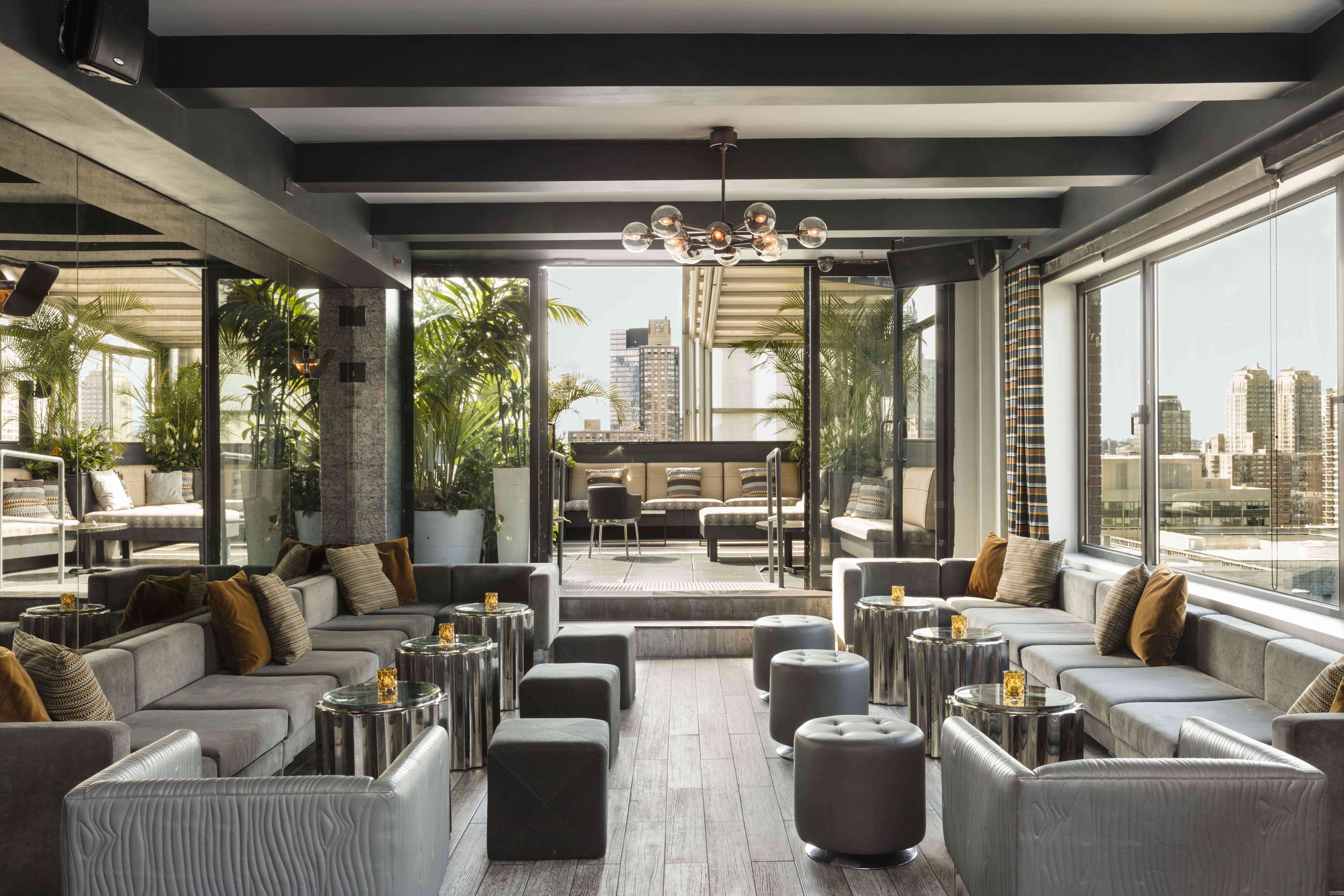 帝国酒店屋顶酒吧及酒廊