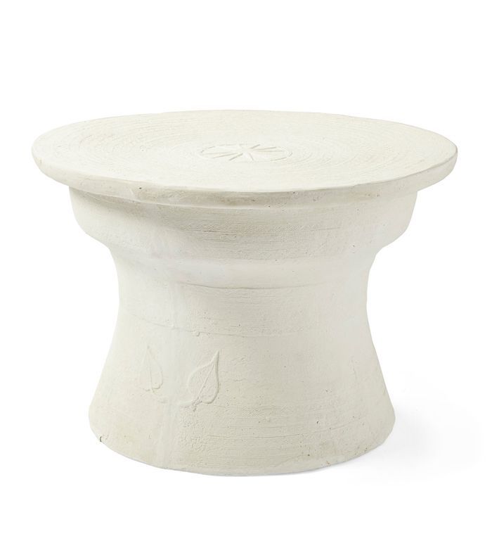 小威和百合拉穆鸡尾酒桌