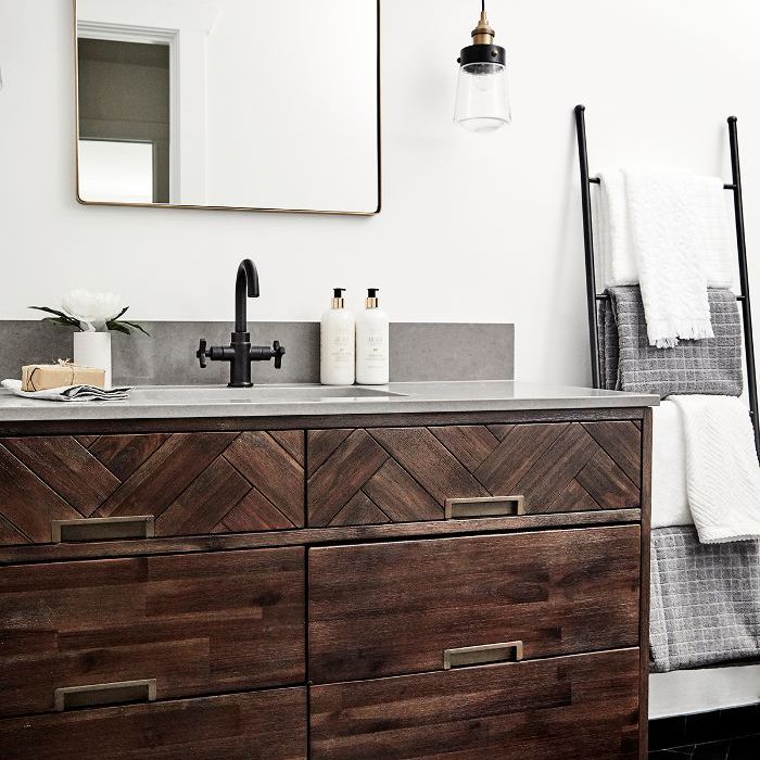 现代浴室”class=