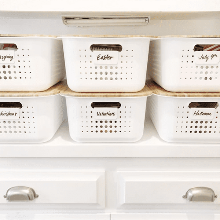 季节性储物箱。