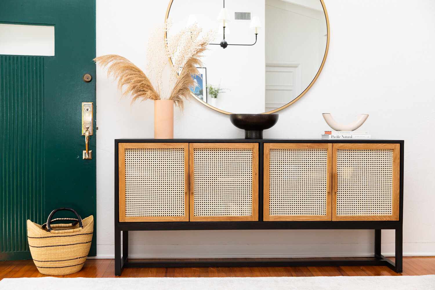 入口餐桌装饰口音。