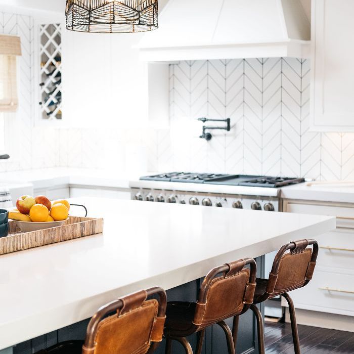 崔西和比利·雷·赛鲁斯，现代厨房