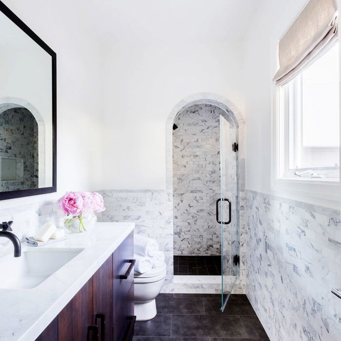 有大理石的浴室