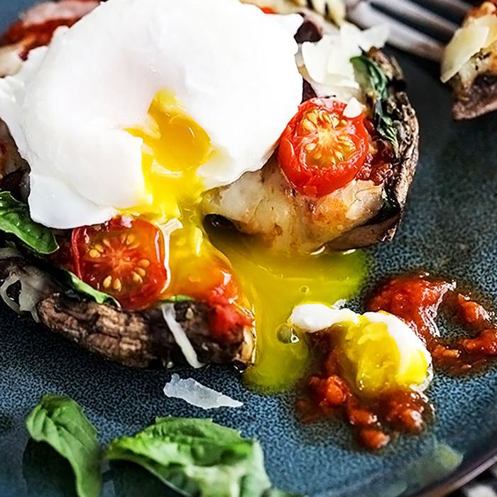 比萨酿波托贝洛蘑菇，素食褐蘑菇食谱