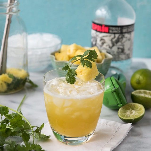 菠萝鸡尾酒
