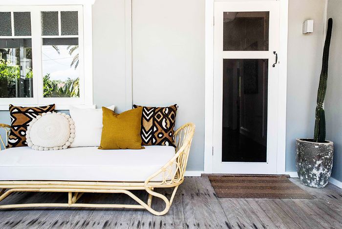 前廊设计构思-藤条沙发床