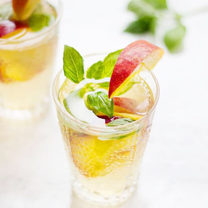 最佳食谱桑格利亚 - 亮白桃桑格利亚