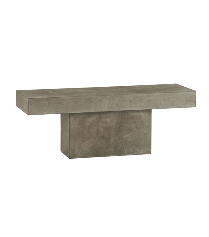 引信灰色的长椅上