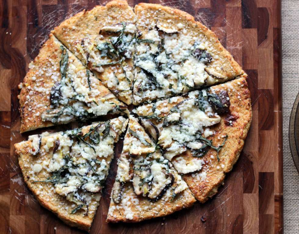 香菇、罗勒、柠檬、花椰菜披萨