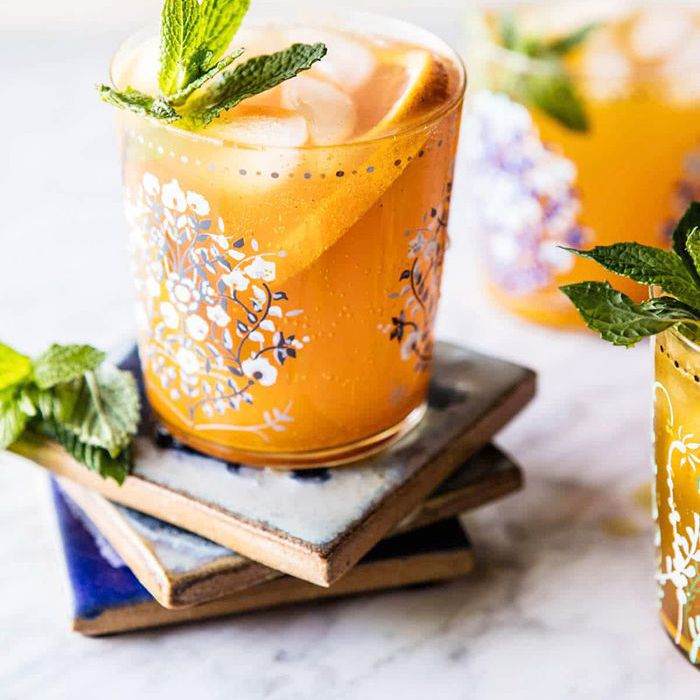 一种有薄荷的水果饮料