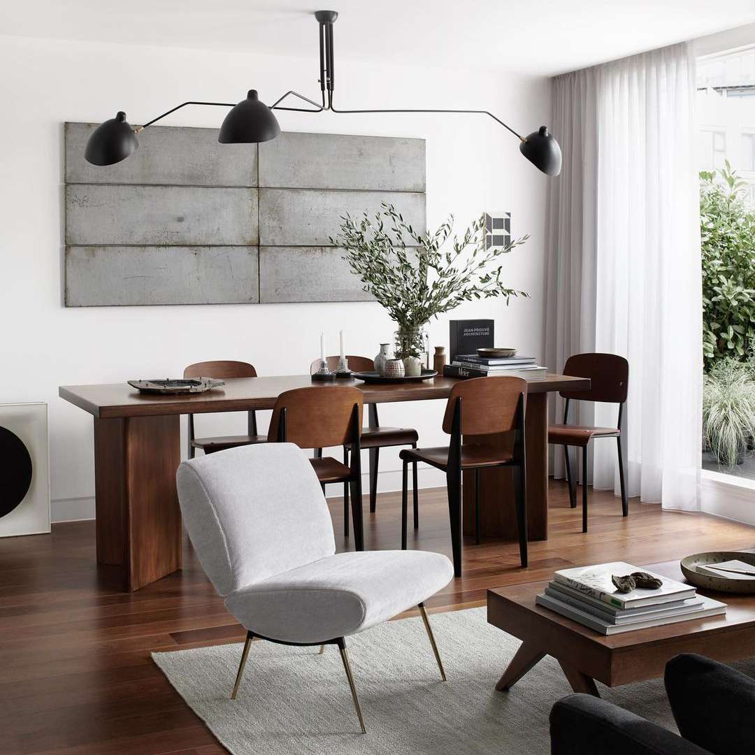 在餐厅的灰色艺术