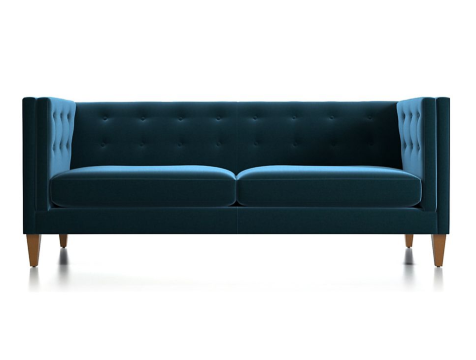 艾丹高大的天鹅绒沙发簇绒卡普里