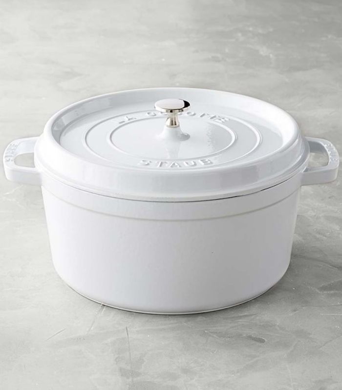 的Staub铸铁轮科科特