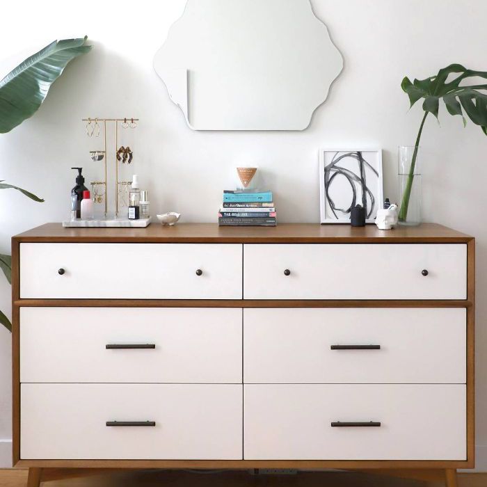 在凯尔西·克拉克梳妆台布鲁克林公寓