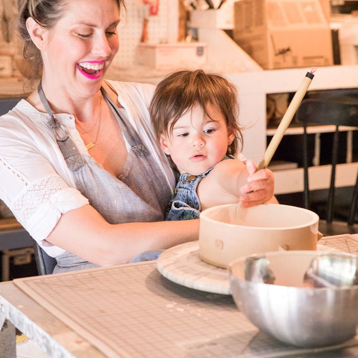 手工制作的陶瓷力士爱神