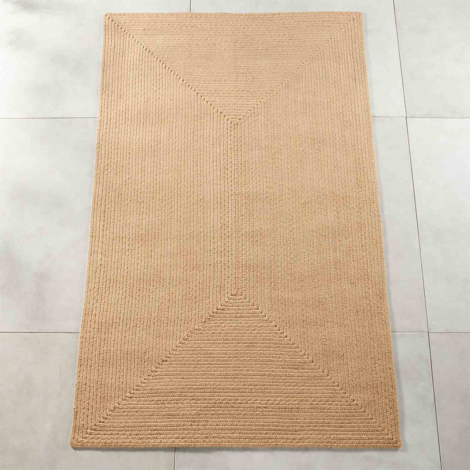 CB2边缘户外地毯