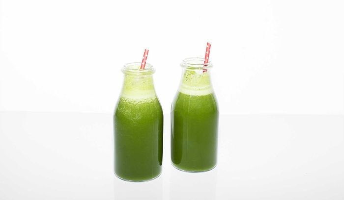 简单的绿色果汁