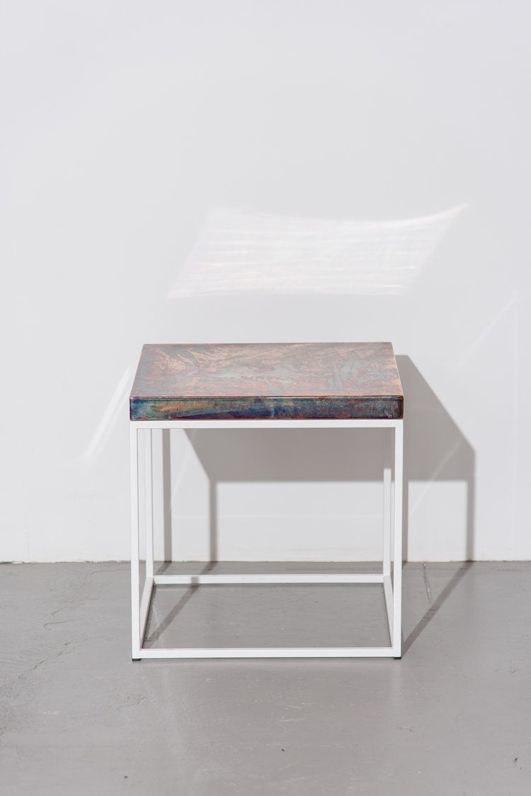 帕特里克·凯恩设计了Manti侧桌