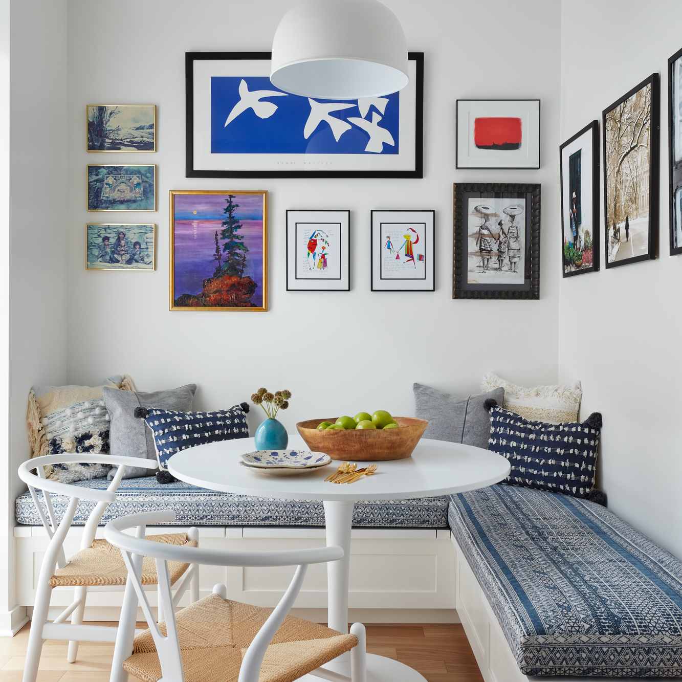 早餐角落带有内置座位