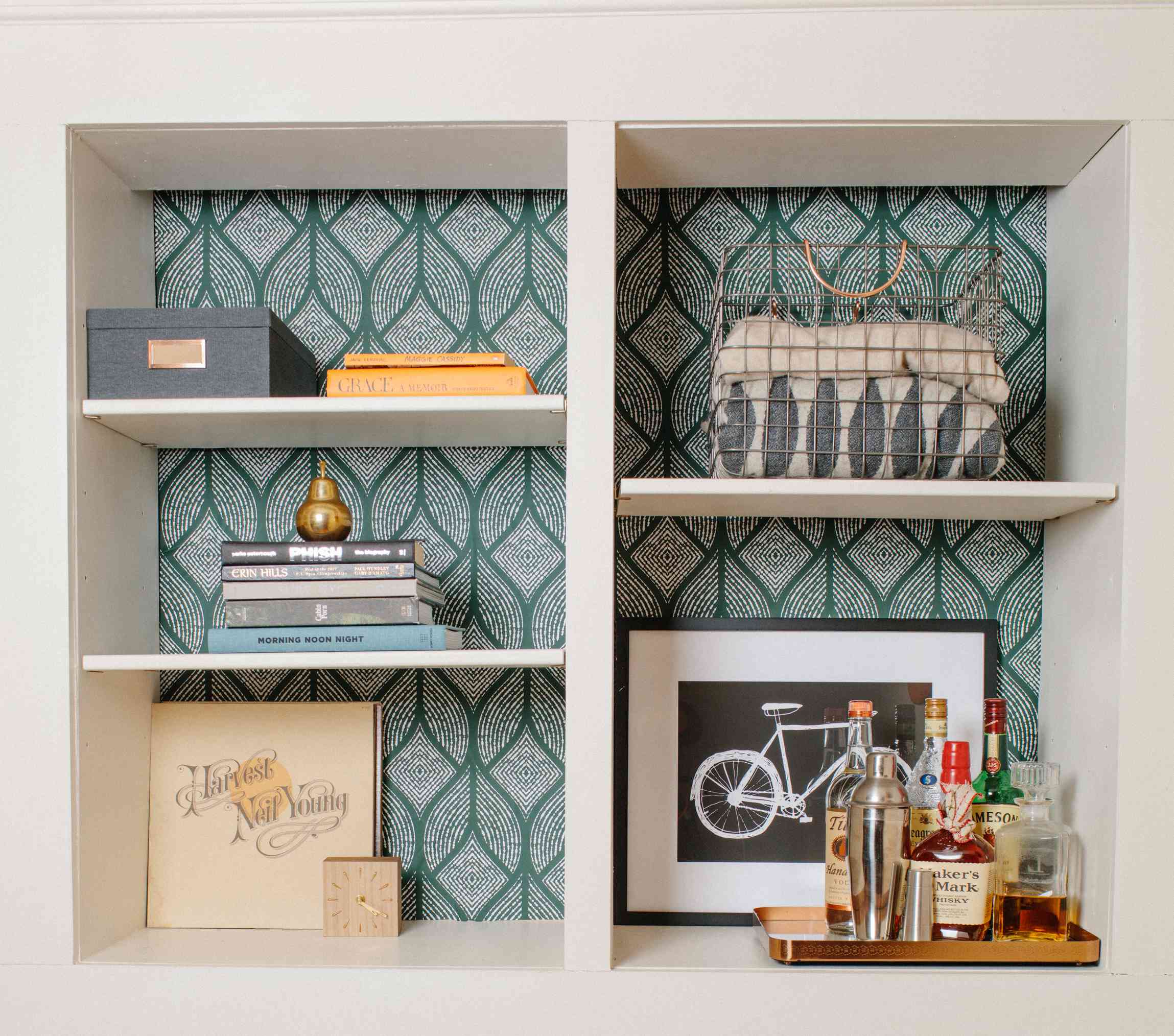 壁纸内置与装饰物体。