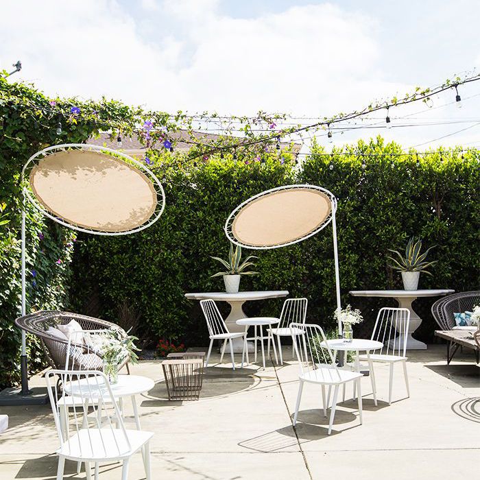 在后院的户外座位