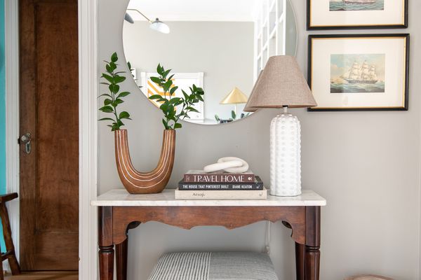 邀请大型镜子和奥斯曼的入口道。